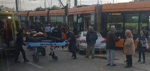 Φάληρο: Μία νεκρή σε σύγκρουση τραμ με ΙΧ