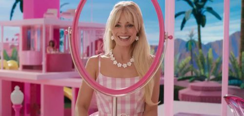 Τα γυρίσματα της Barbie προκάλεσαν παγκόσμια έλλειψη στη ροζ μπογιά