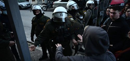 Έξωση σε Ελληνίδα δημοσιογράφο