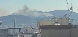 Πυρκαγιά κοντά σε κατοικημένη περιοχή στον Κορυδαλλό