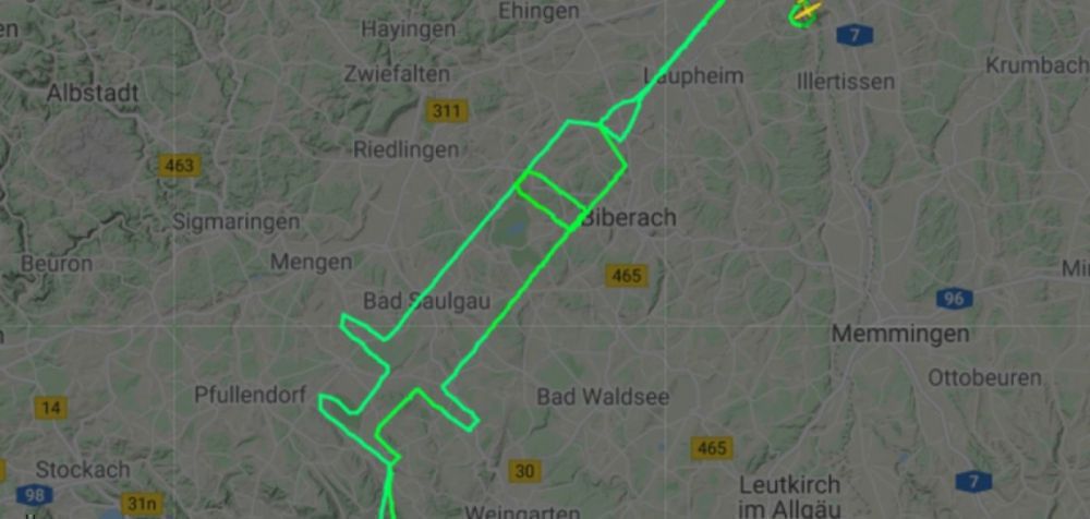 Νεαρός πιλότος &quot;ζωγράφισε&quot; μια τεράστια σύριγγα στον ουρανό της Βαυαρίας