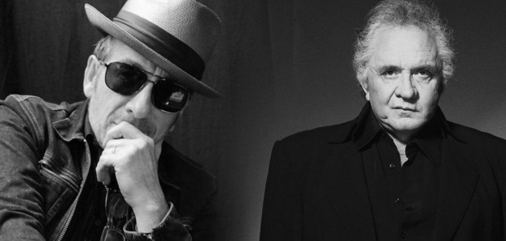 Ο «πολύς» Elvis Costello ερμηνεύει Johnny Cash
