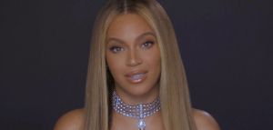 BET Awards 2020: H Beyoncé αφιέρωσε το βραβείο στους διαδηλωτές που αγωνίζονται για την μαύρη κοινότητα