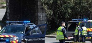 Αιματηρά έληξε η ομηρία στη Γαλλία, νεκρός ο τζιχαντιστής