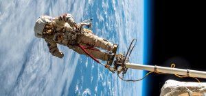 Ο αστροναύτης Αλεξάντερ Γκερστ στέλνει συναρπαστικές φωτογραφίες της Γης από ψηλά