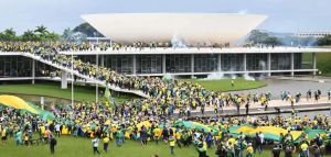 Βραζιλία: Υποστηρικτές του Μπολσονάρου εισέβαλαν σε κρατικά κτίρια