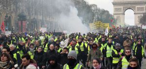 Περισσότεροι από 3,5 εκατομμύρια Γάλλοι βγήκαν στους δρόμους