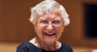 Εσείς γνωρίζετε την 99χρονη Ruth Slenczynska;